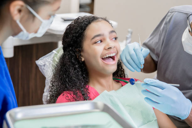Best Emergency Tooth Extraction in La Riviera, CA